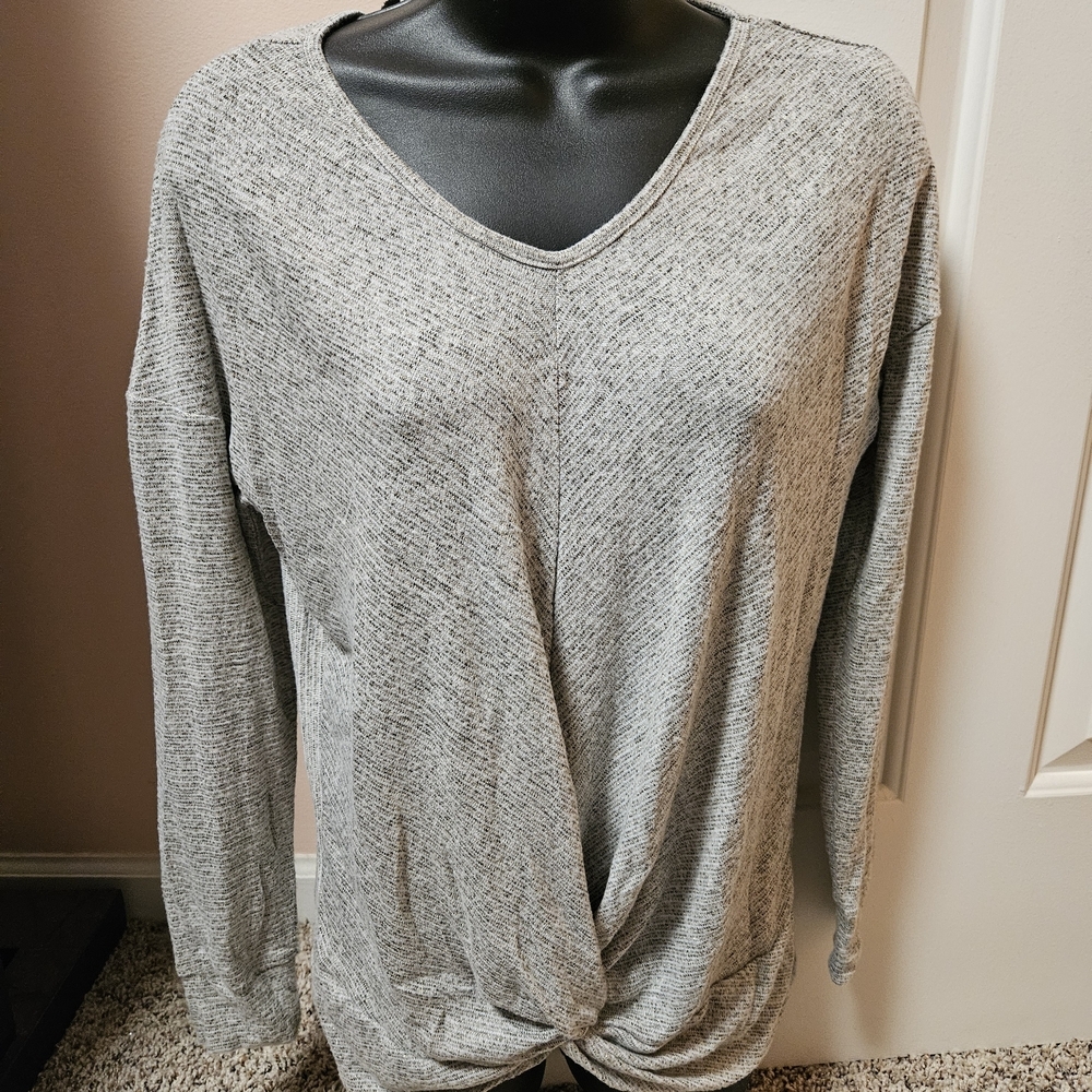 Daytrip Heathered Gray V-Neck Sweater